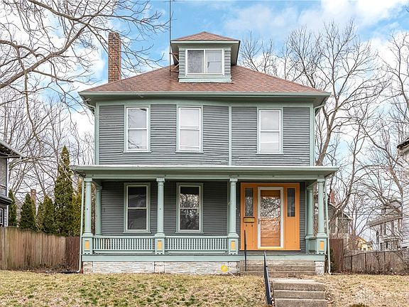 3rd image of 63 Oxford Ave