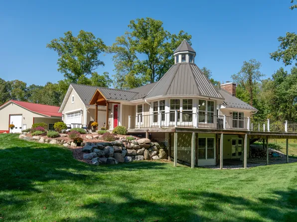 8711 84th St SE, Alto, MI 49302