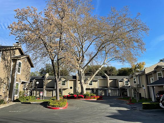 3rd image of 6102 Beech Ave #109