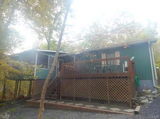 256 Saunders Dr, Bushkill, PA 18324