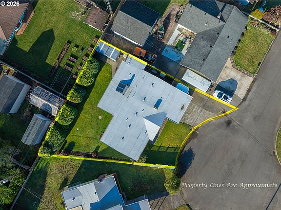 5th image of 2360 High St