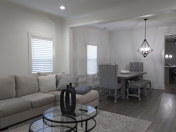 3rd image of 1332 Kensington Blvd