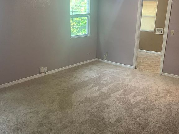 5th image of 3557 Penton St