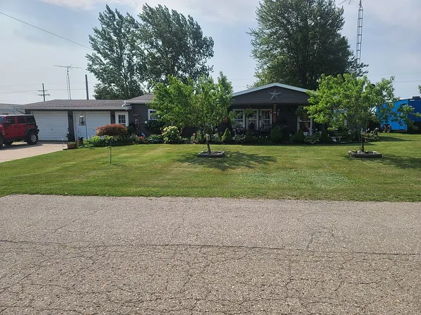 1552 1st St, Minden City, MI 48456
