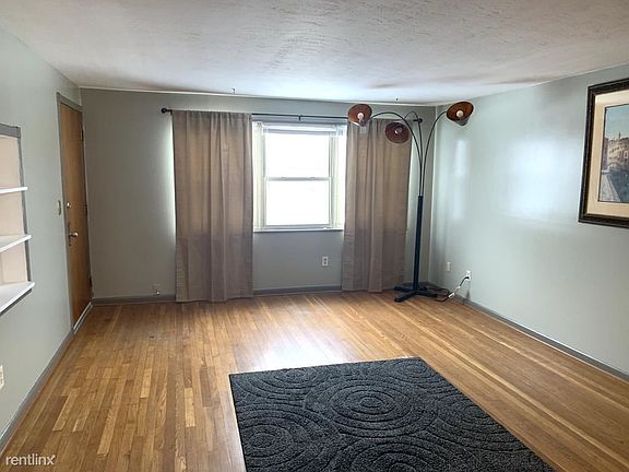 2nd image of 1670 Southbend Dr APT 4