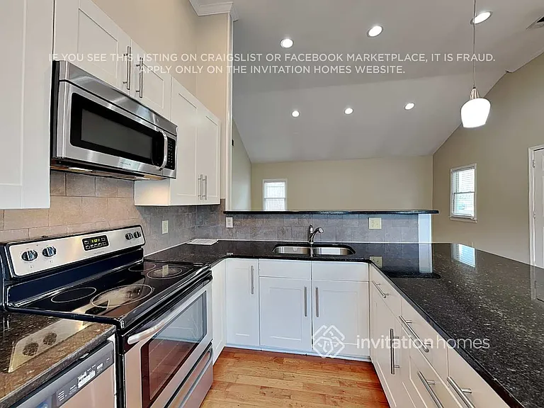 1551 New St NE — Photo 7