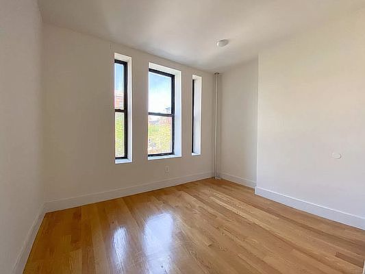 5th image of 348 Lenox Ave APT 4N