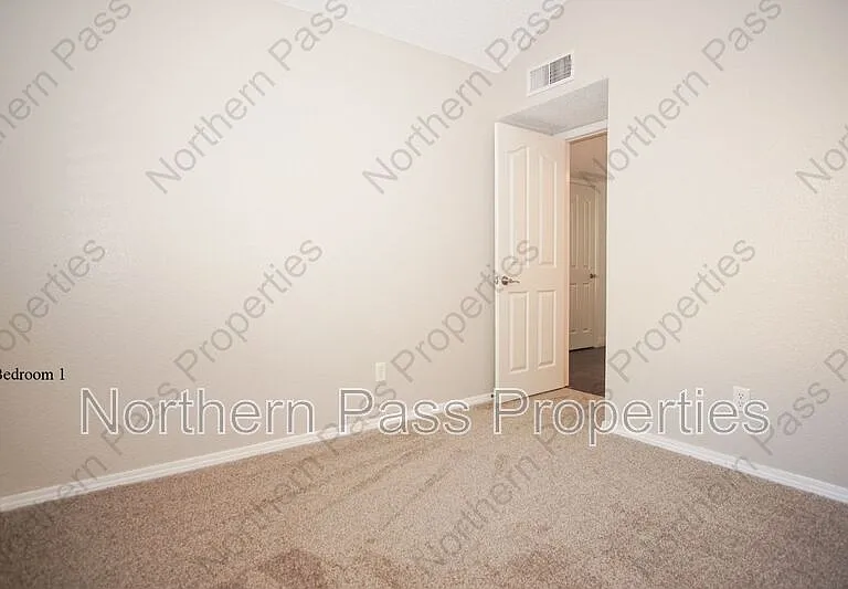 1516 Cherokee Ridge Dr — Photo 13