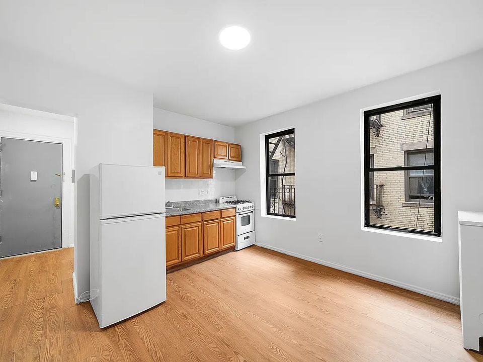 1st image of 728 W 181st St #10