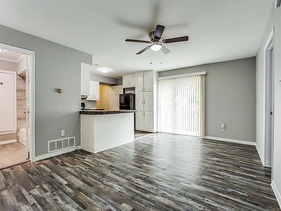 2nd image of 6027 Llano Ave #B