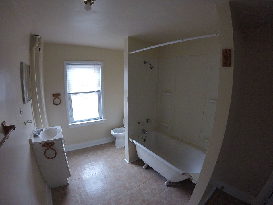 1st image of 807 Anchorage St
