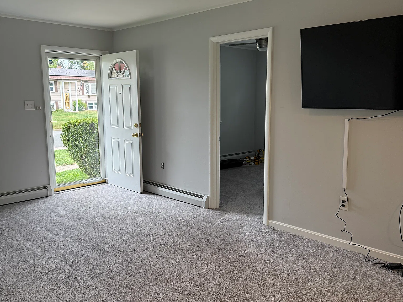 3 bed, 991 sqft, $3,000 — Photo 4