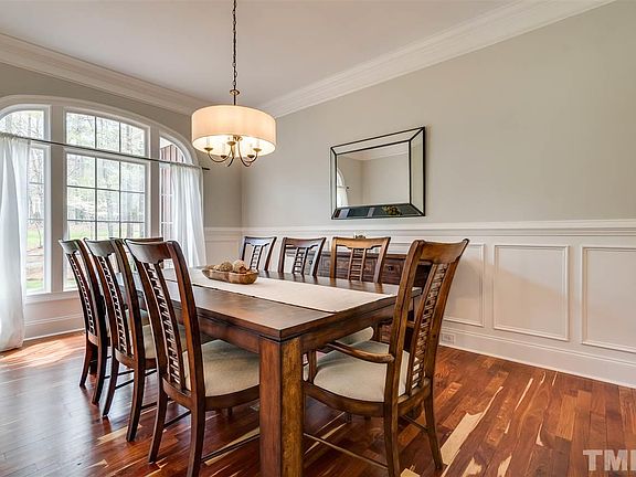 5th image of 913 Craftsman St