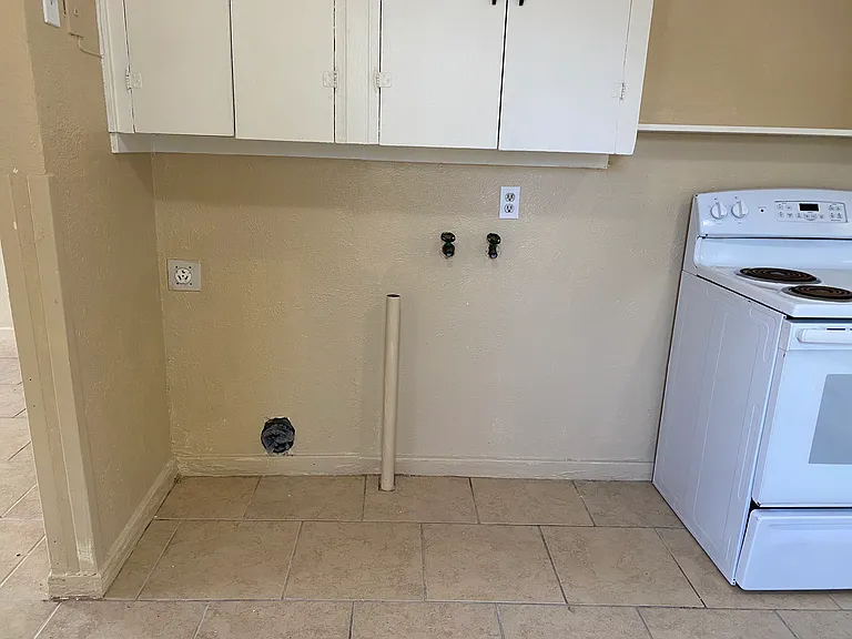 2805 Stearns Ave — Photo 8