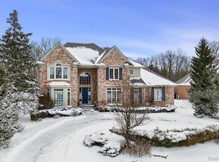 29900 Forest Dr, Franklin, MI 48025