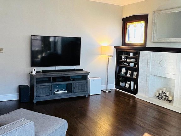 2nd image of 3938 N Monticello Ave #2N