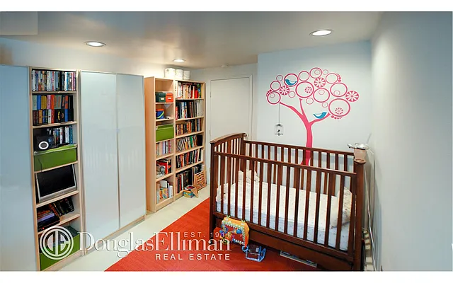 Rented by Douglas Elliman | media 37