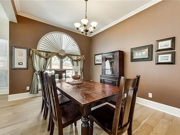 5th image of 268 Black Oak Cir