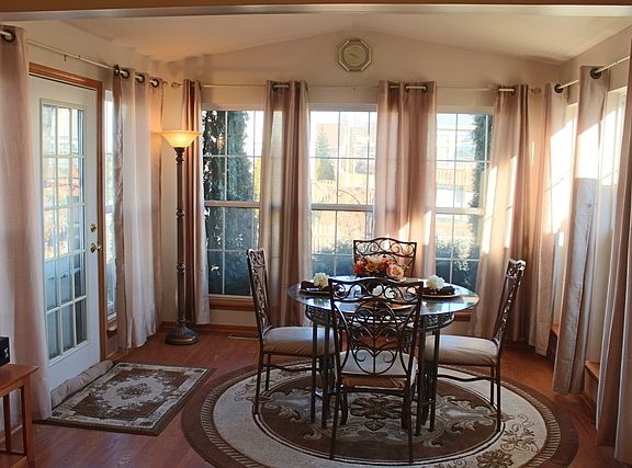 3rd image of 7317 Fordham Ln
