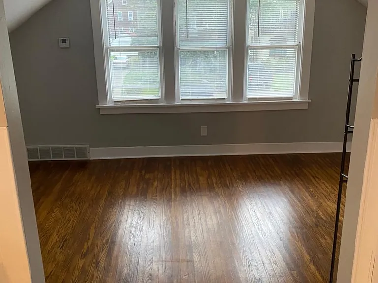 24 Alsace Ave #2 — Photo 9