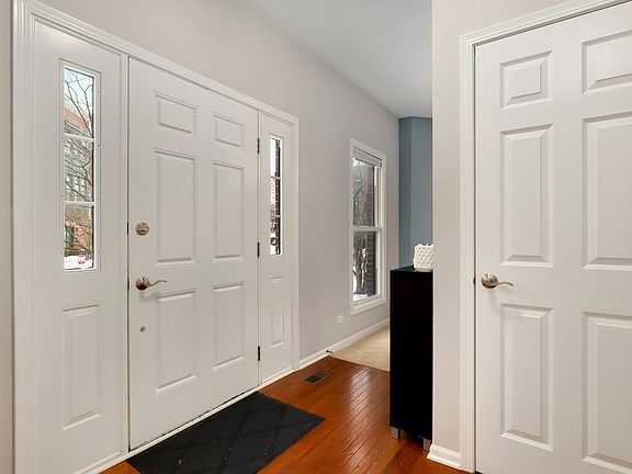 4th image of 132 N Rose St #40F