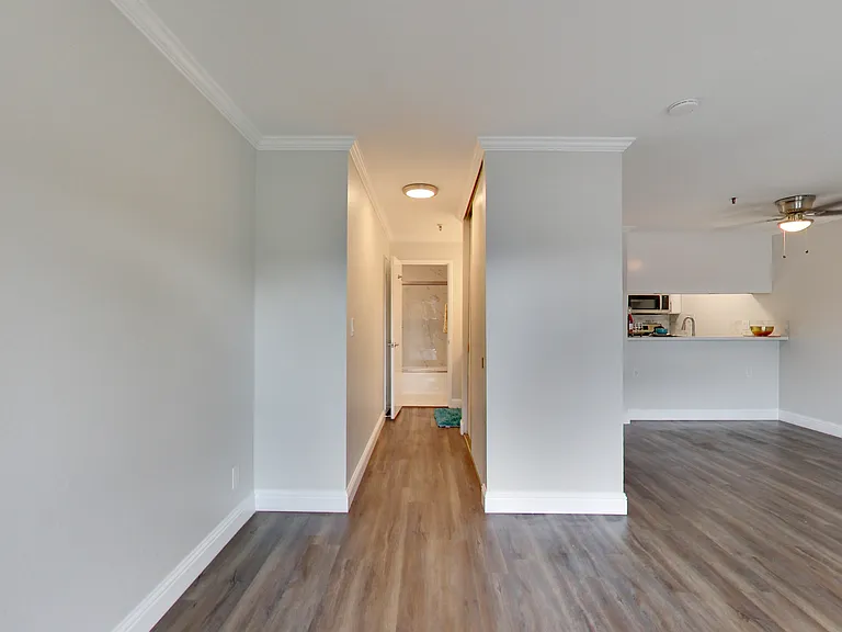 378 Van Buren - Renovated 2bed and 1bed units - Beautiful Building! — Photo 21