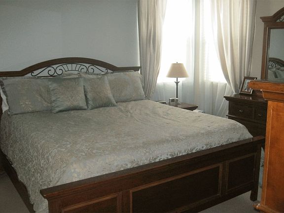 5th image of 10174 Glen Aire Ave