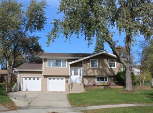 823 Houlton Ct, Schaumburg, IL 60193