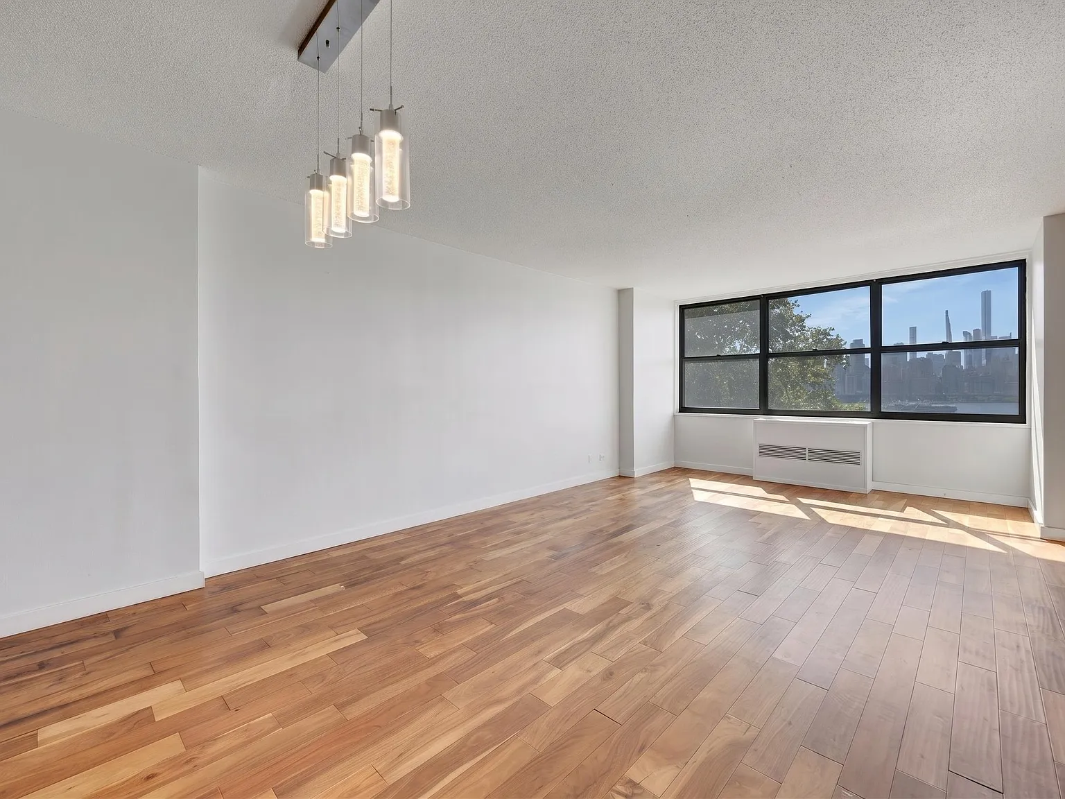 7000 Boulevard East — Photo 2