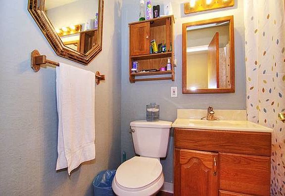 4th image of 7560 Brighton Dr