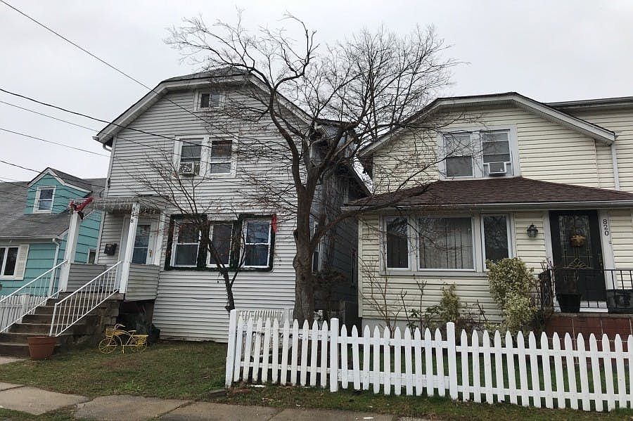 2nd image of 818 Howard Ave