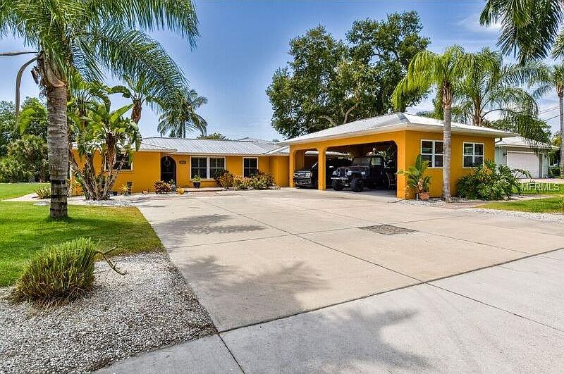 1st image of 305 Charles Dr