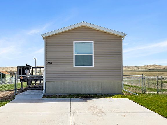 2nd image of 1013 Bennington Dr