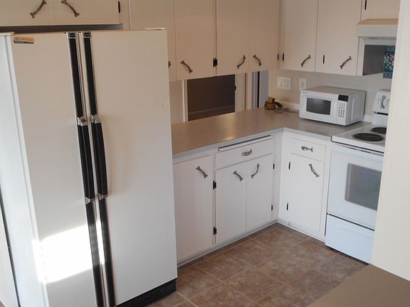 4th image of 14107 Evergreen Way