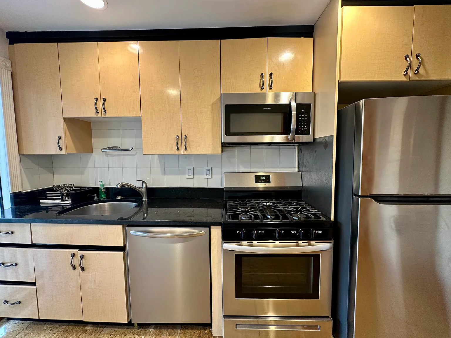 2 bed, 800 sqft, $2,800 — Photo 4
