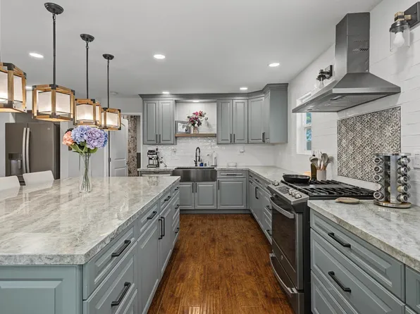 876 Placer Ave, Manteca, CA 95336