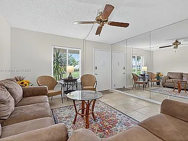 4th image of 6536 Chasewood Dr APT C