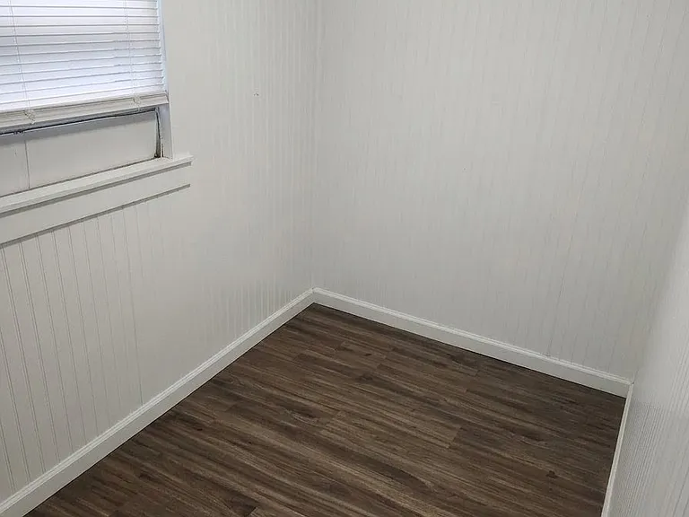 1004 W Madison St — Photo 7