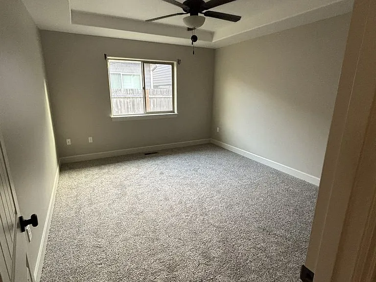 1067 Taurus Loop NE — Photo 4
