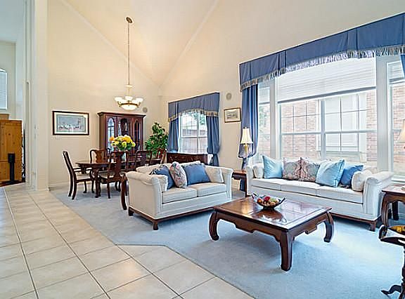 4th image of 2305 Balleybrooke Dr