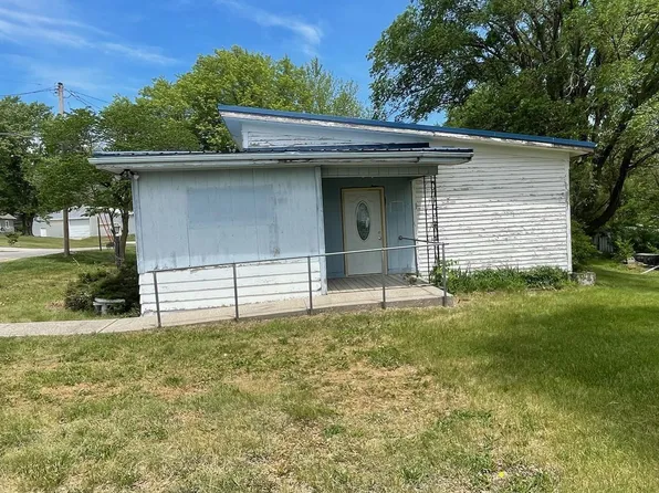 700 E South St, Mount Ayr, IA 50854