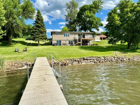24433 Twilight Ln, Pelican Rapids, MN 56572