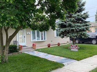 8645 45th Pl, Lyons, IL 60534