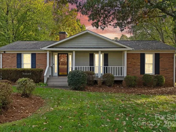 520 Briar Creek Rd, Gastonia, NC 28056