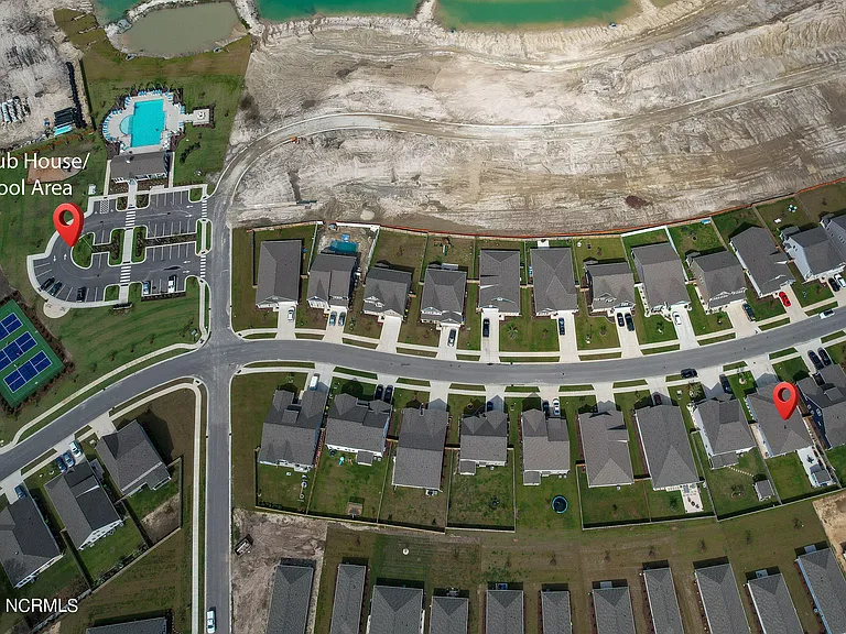416 Edgewater Way — Photo 33