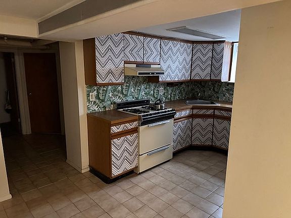 3rd image of 355 85th St