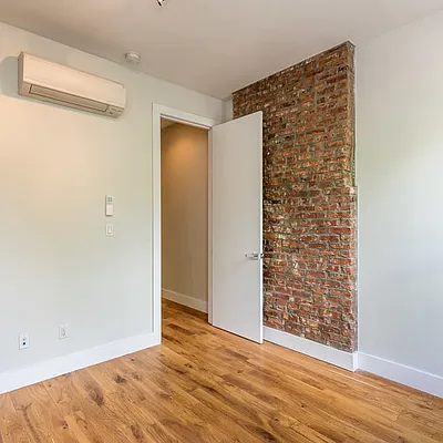 Rented by Nooklyn NYC LLC | media 40