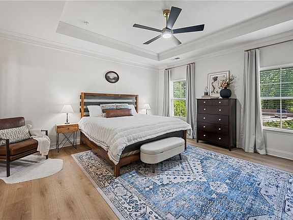 3rd image of 1474 Ronald Reagan Ln
