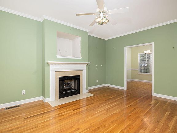 5th image of 1413 River Front Dr