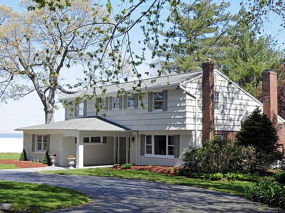 Home on 26,000 sq ft of Land